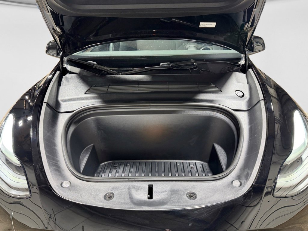 Used 2024 Tesla Model Y Long Range image 24