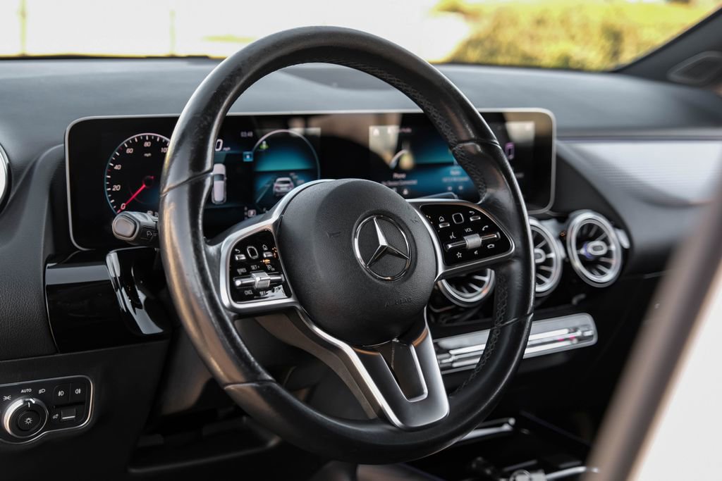Used 2021 Mercedes-Benz GLA 250 image 14