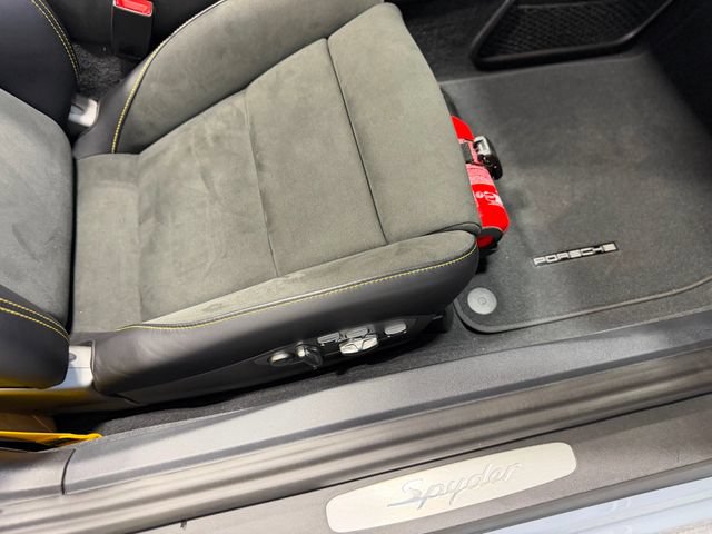 Used 2023 Porsche 718 Boxster Spyder RWD image 50