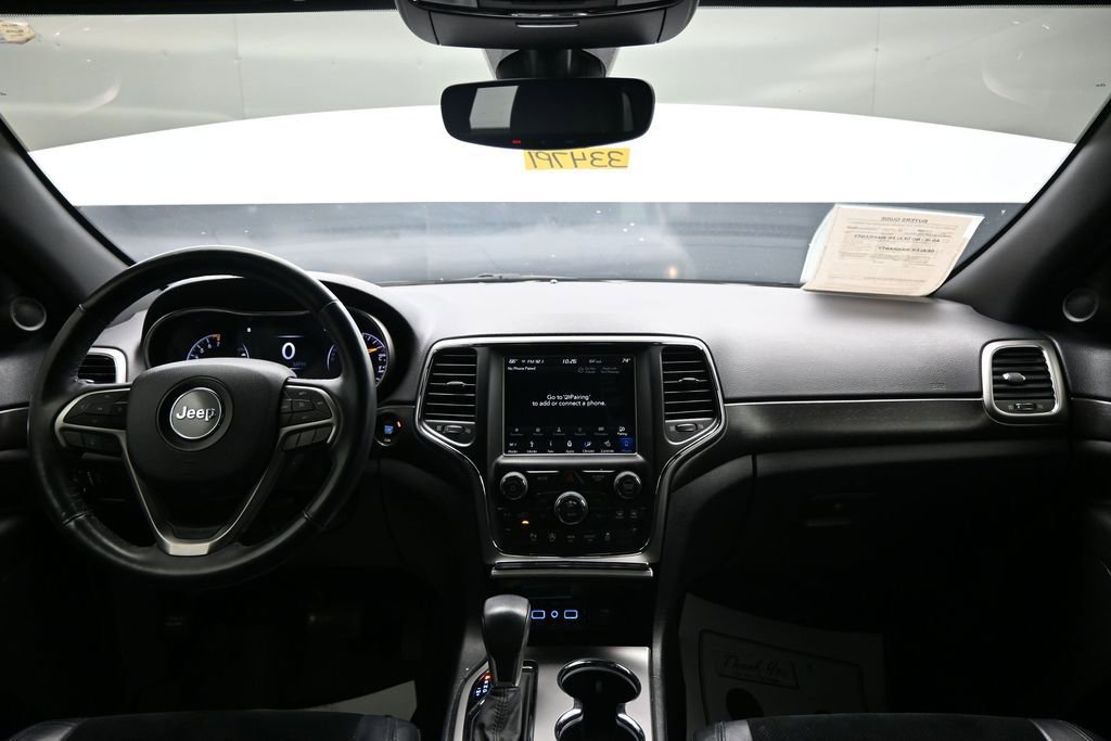 Used 2018 Jeep Grand Cherokee Altitude AWD/4WD image 12