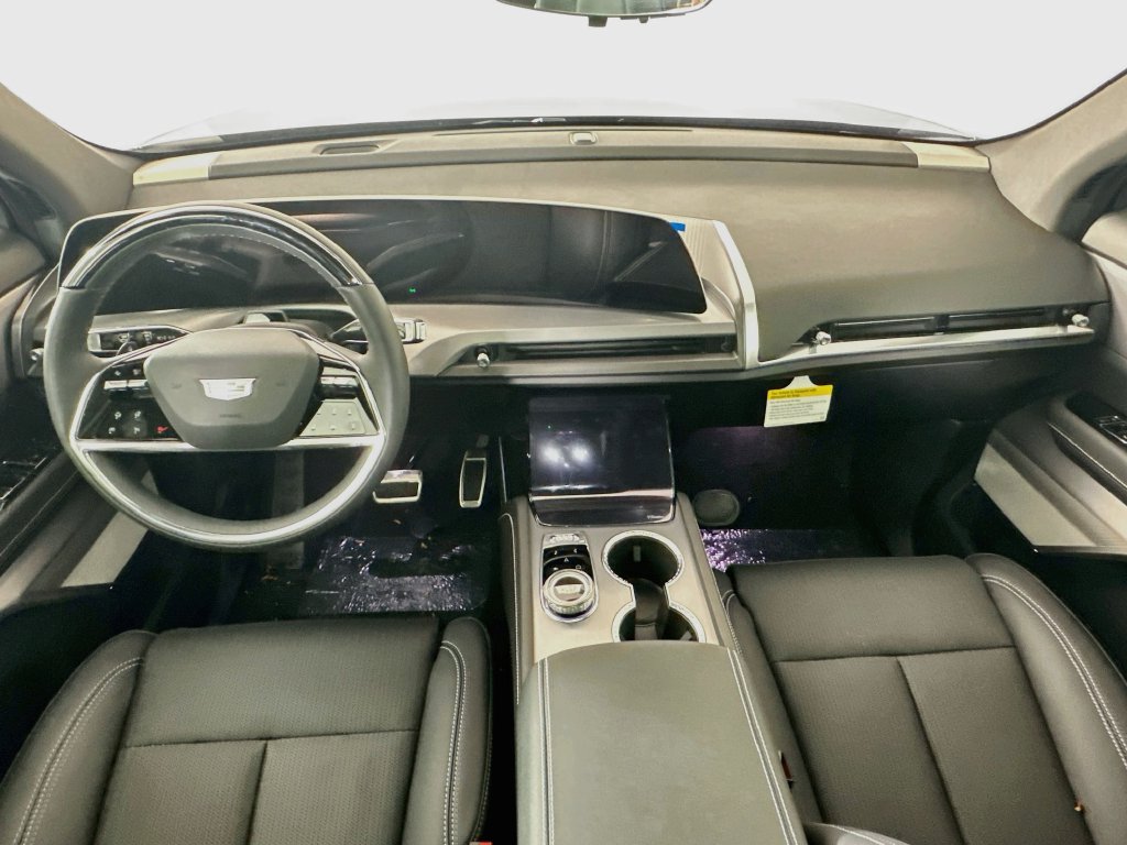 New 2027 Cadillac Vistiq Sport w/ LPO, Floor Liner Package AWD/4WD image 27