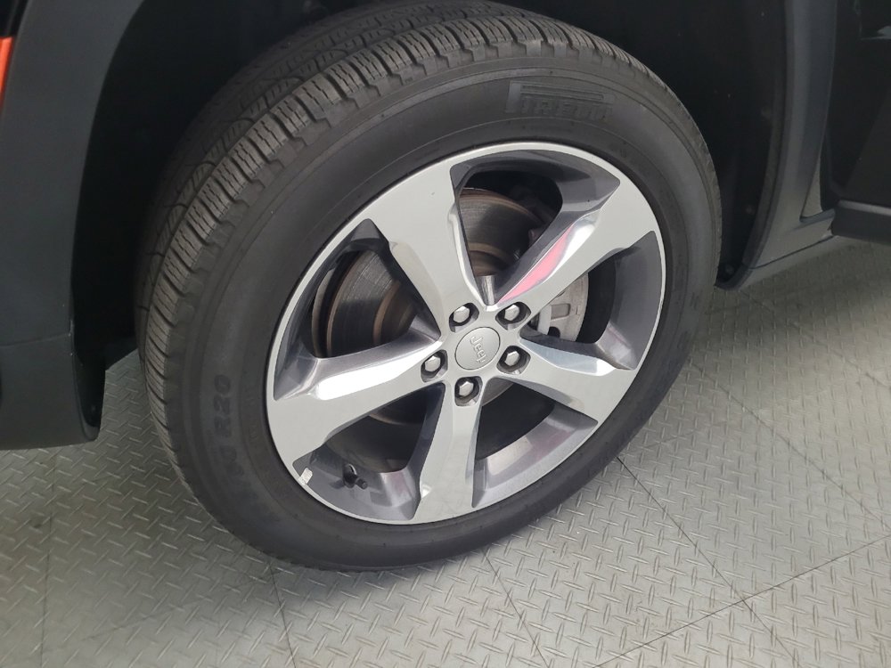 Used 2022 Jeep Grand Cherokee L Limited image 31