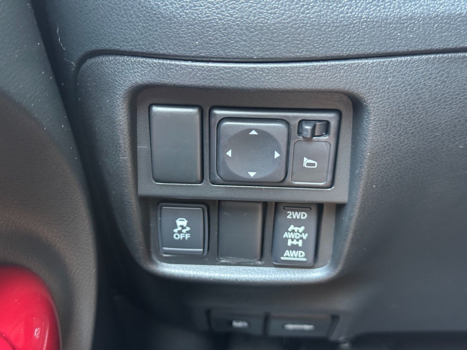 Used 2013 Nissan Juke SV w/ Sport Pkg AWD/4WD image 17