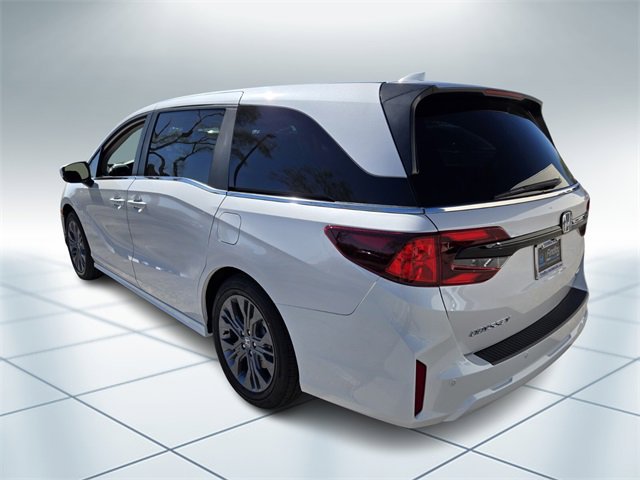 New 2026 Honda Odyssey Touring image 3