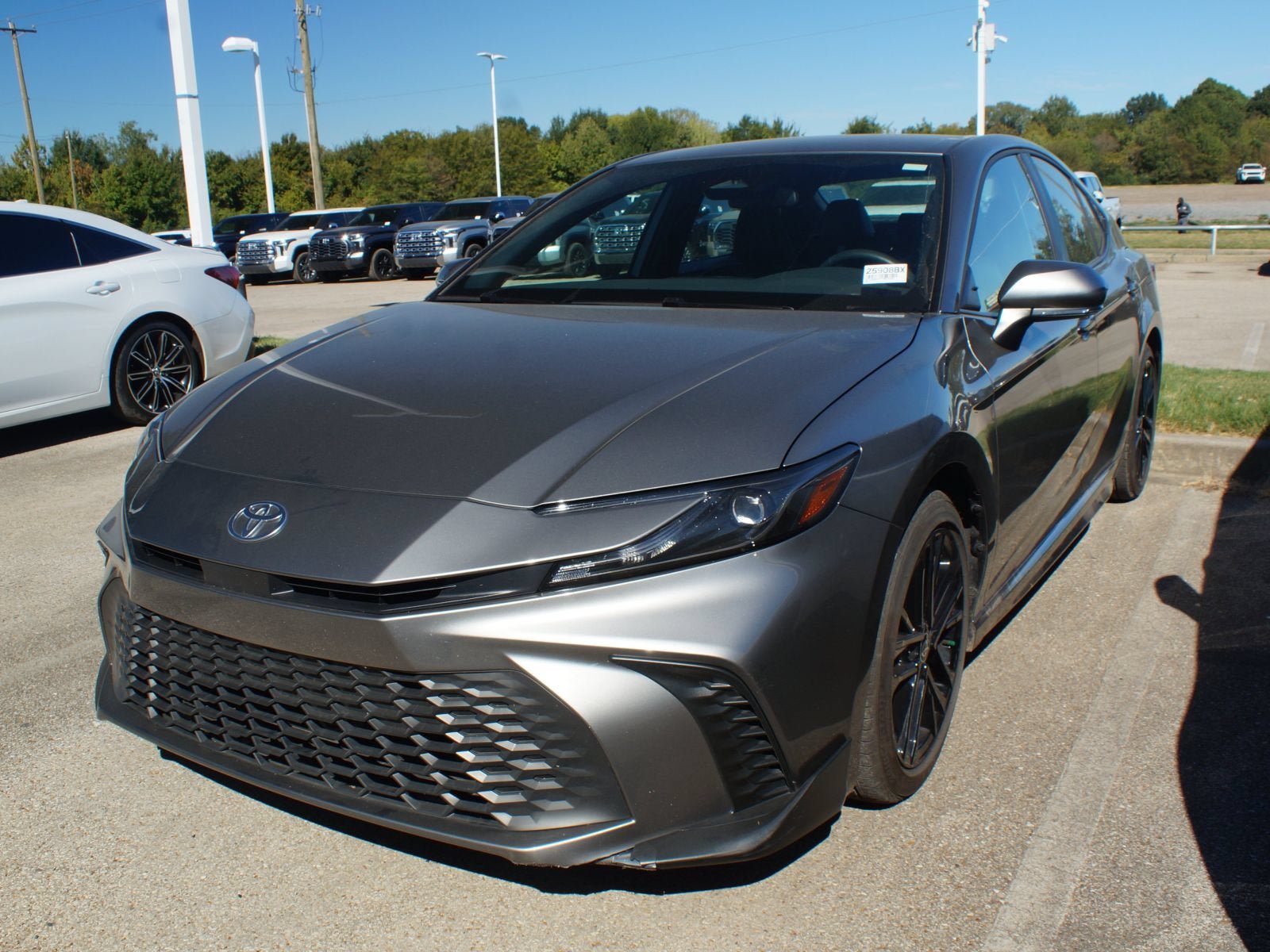 Used 2026 Toyota Camry SE FWD image 5