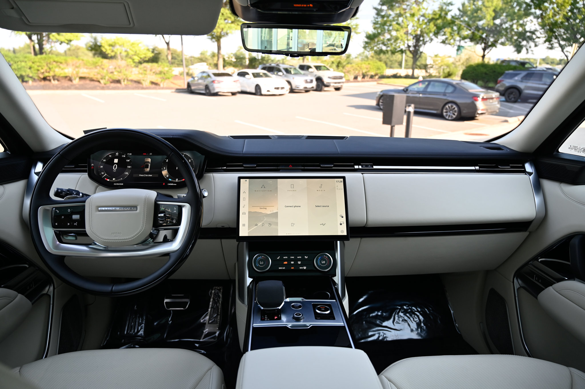 Used 2023 Land Rover Range Rover Long Wheelbase Autobiography AWD/4WD image 45