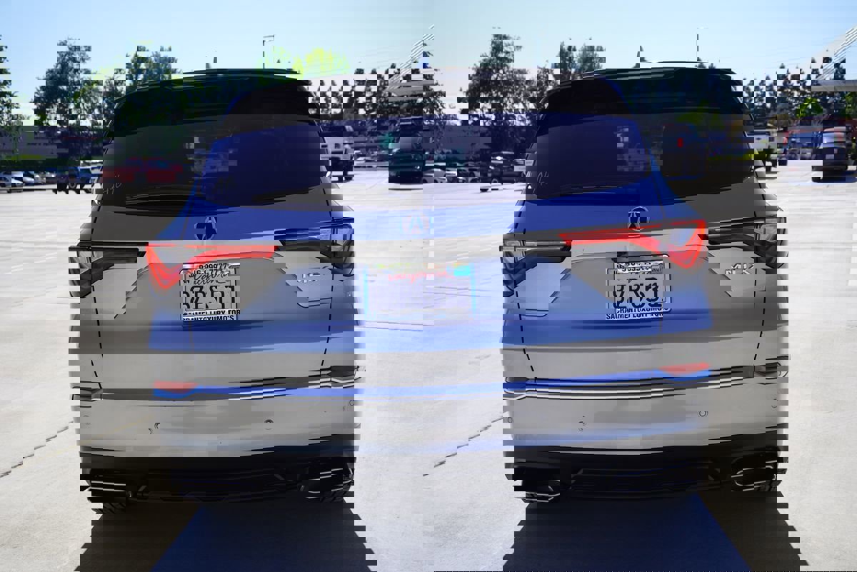 Used 2022 Acura MDX FWD w/ Technology Package image 11