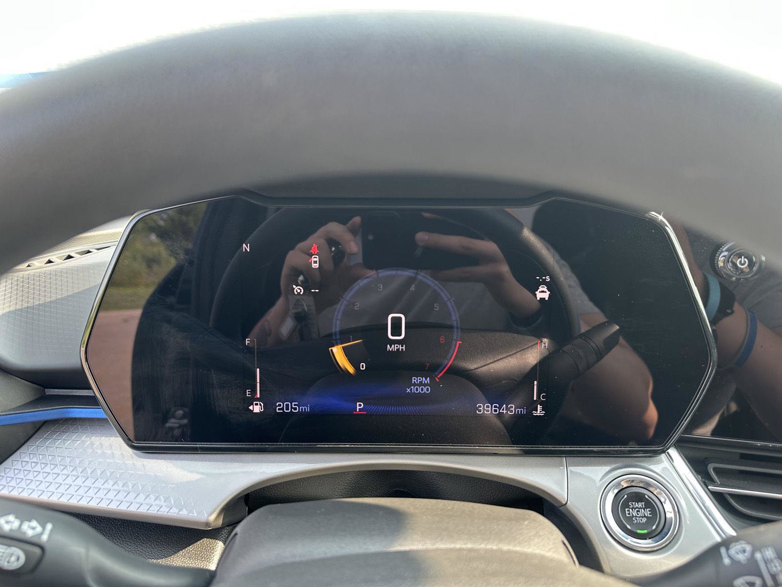 Used 2025 Chevrolet Trax LT FWD image 27