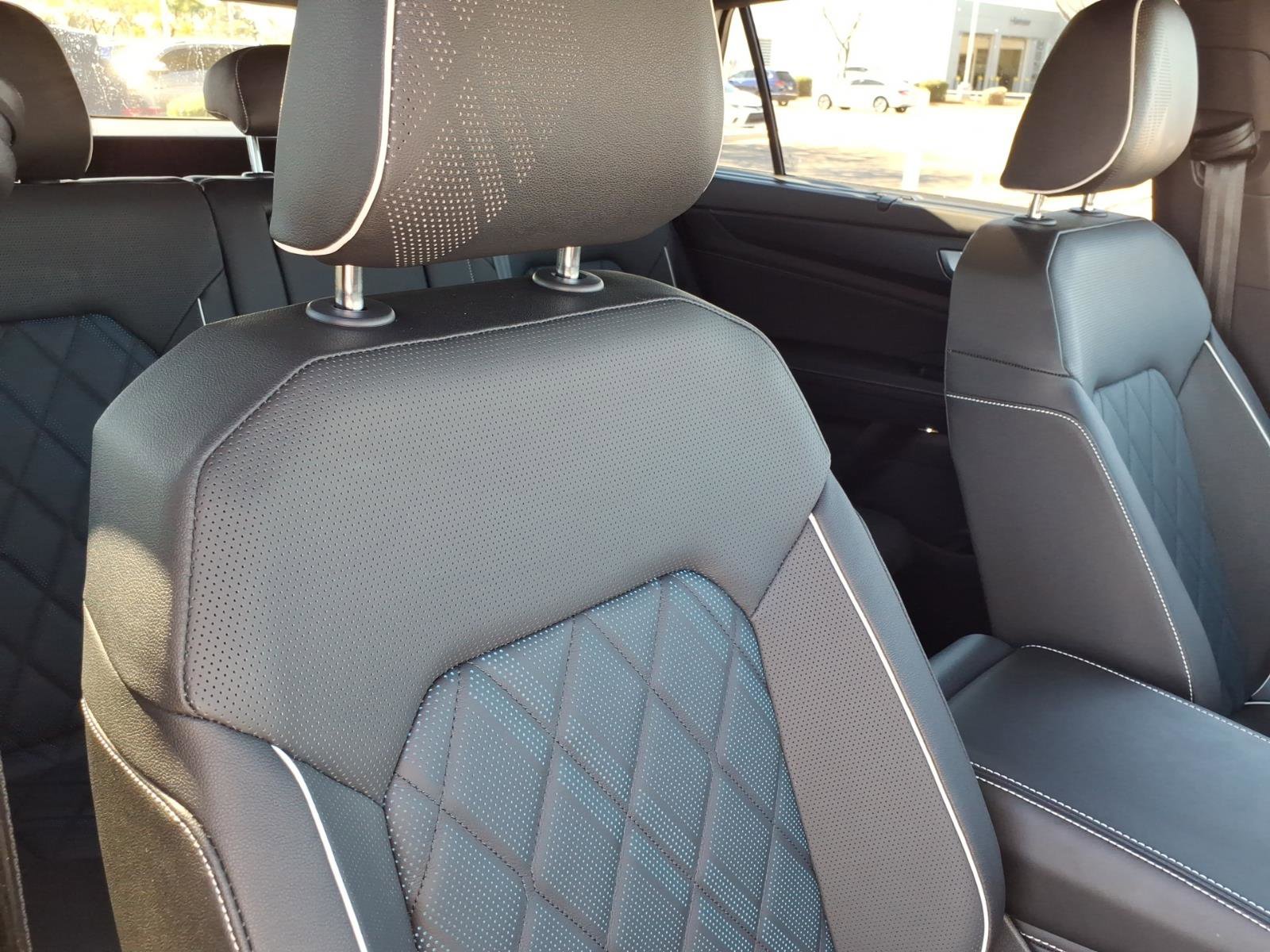 Certified 2025 Volkswagen Atlas Cross Sport SEL Premium R-Line image 12