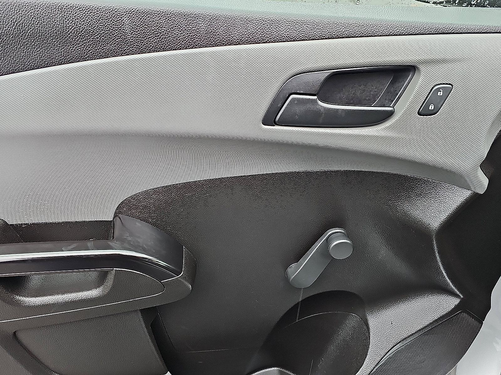 Used 2020 Chevrolet Sonic LT image 12