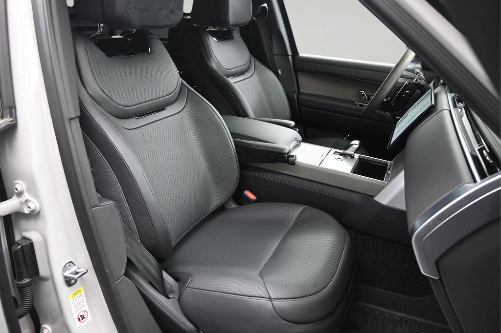 New 2026 Land Rover Range Rover SV AWD/4WD image 13