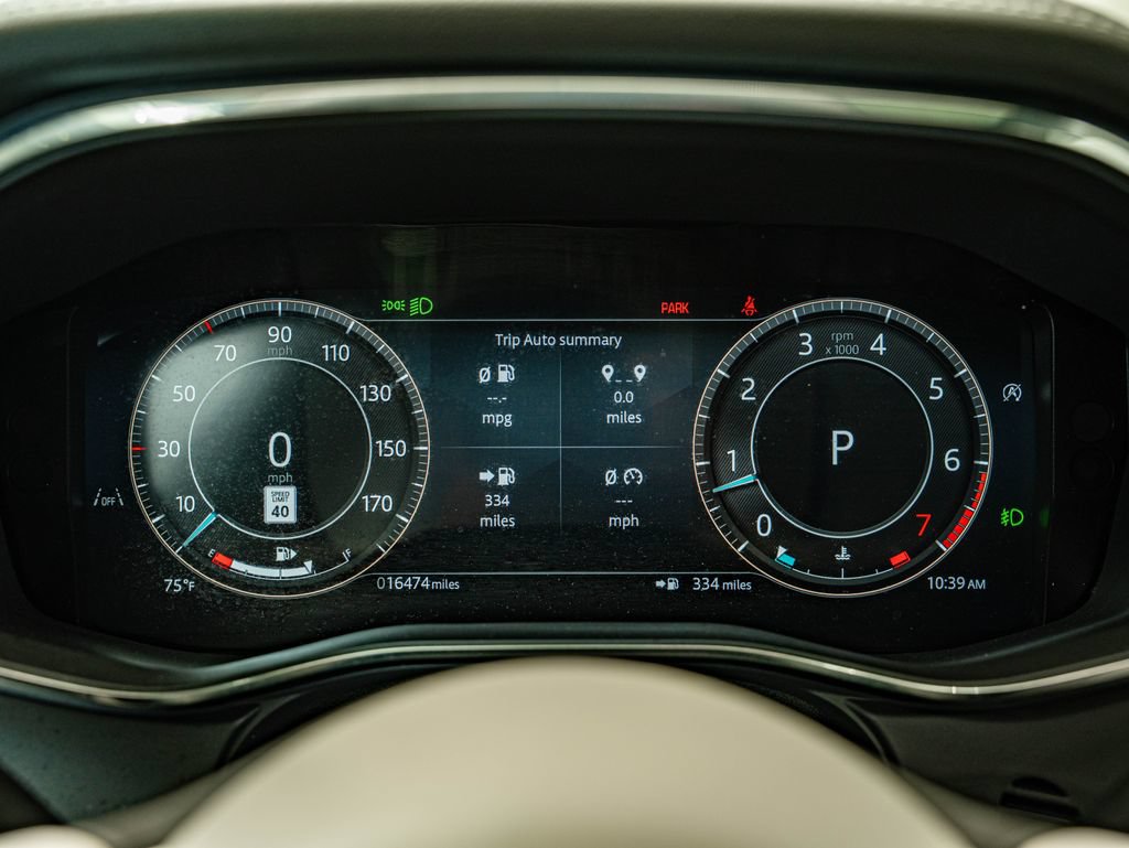 Certified 2025 Jaguar F-PACE R-Dynamic S AWD/4WD image 23