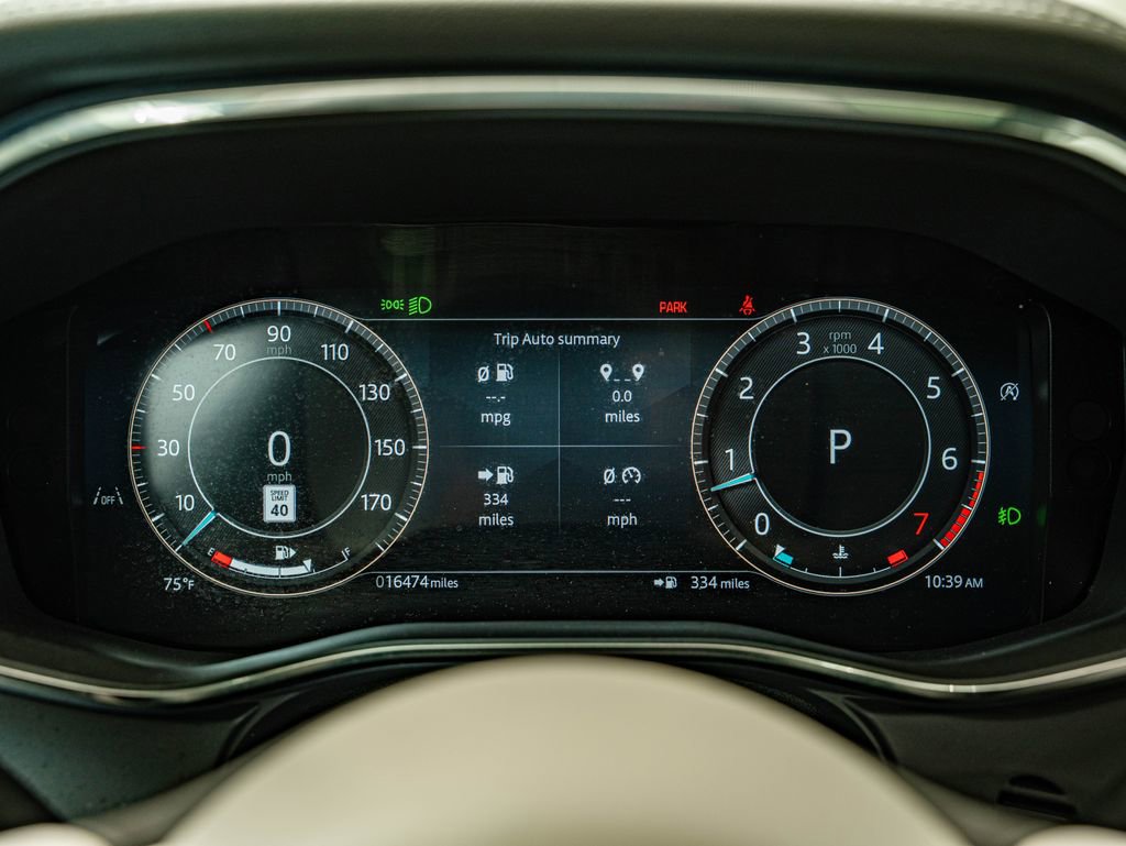 Certified 2025 Jaguar F-PACE R-Dynamic S AWD/4WD image 23
