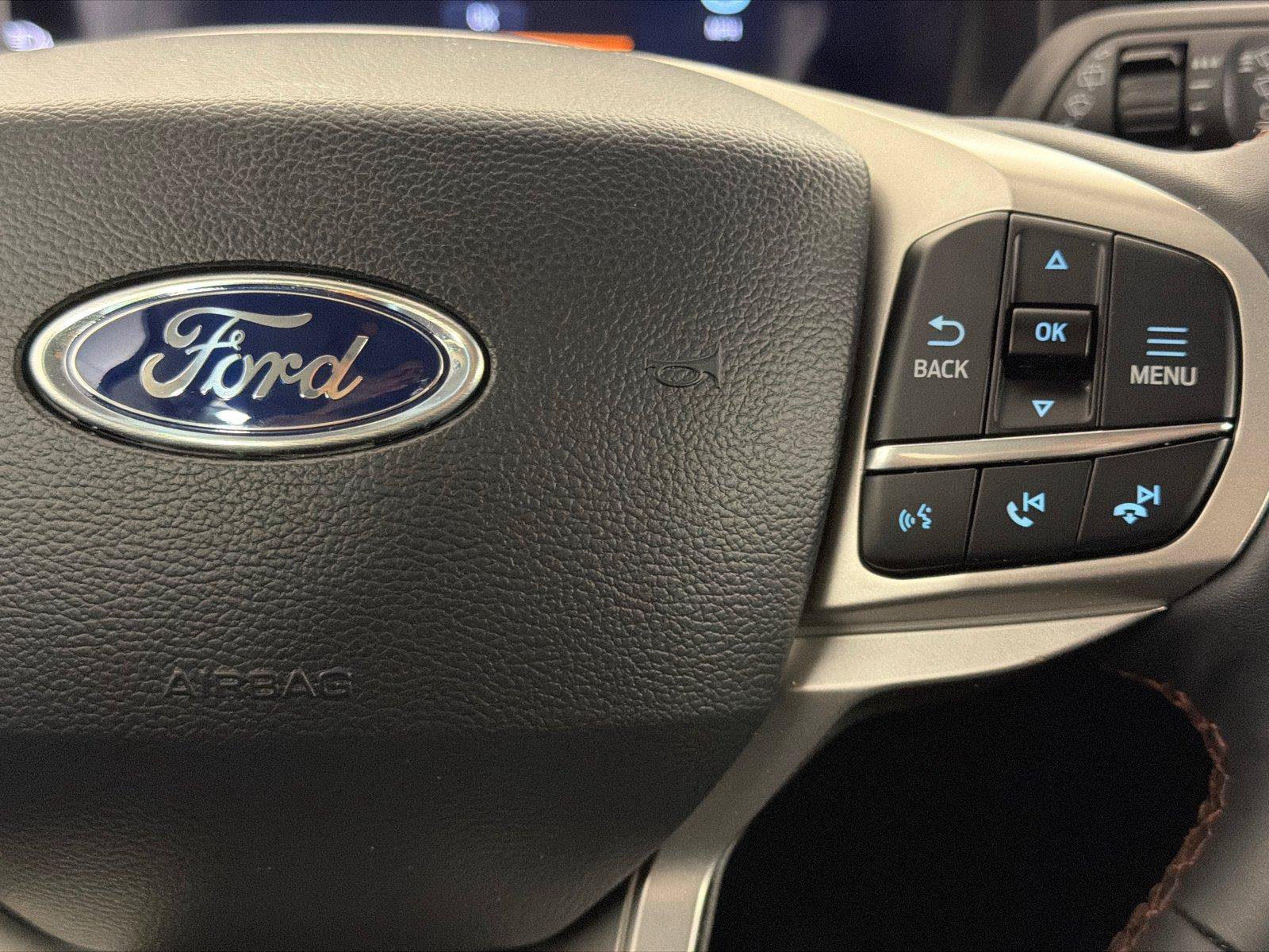Used 2025 Ford Explorer Active w/ Active Comfort Package RWD image 29