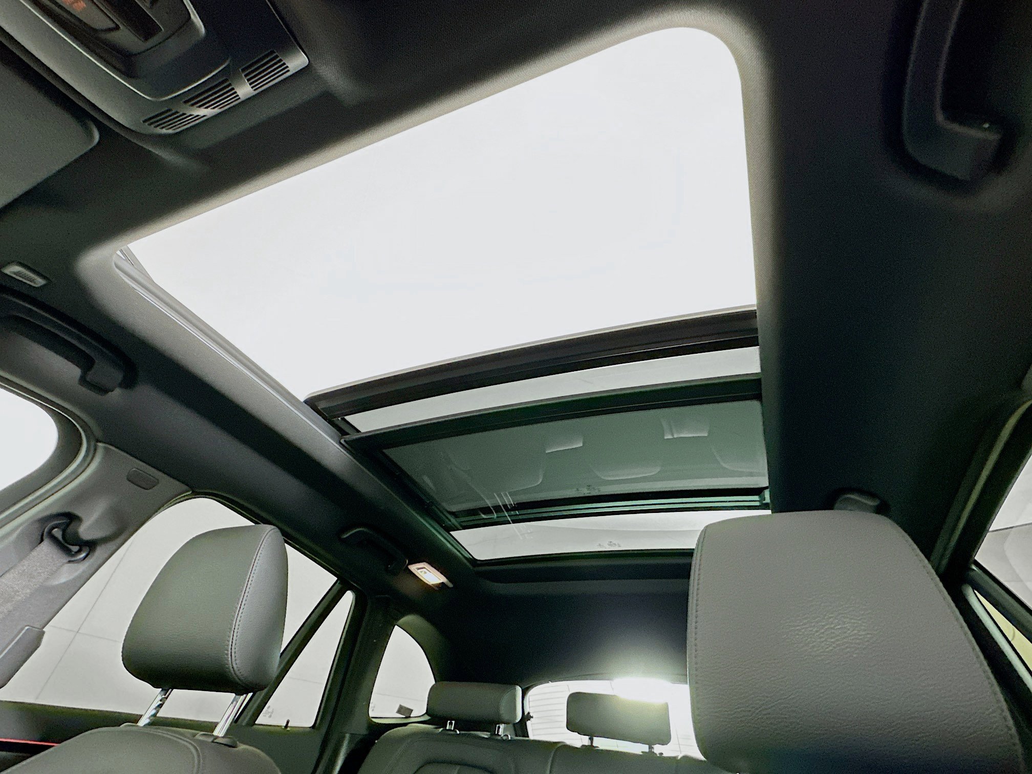 Used 2022 BMW X1 sDrive28i w/ Premium Package image 25