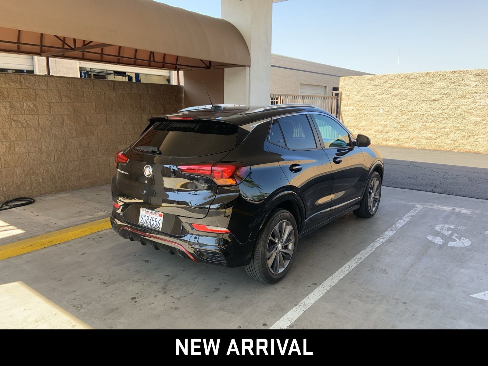 Certified 2023 Buick Encore GX Select w/ Sport Touring Package FWD image 3