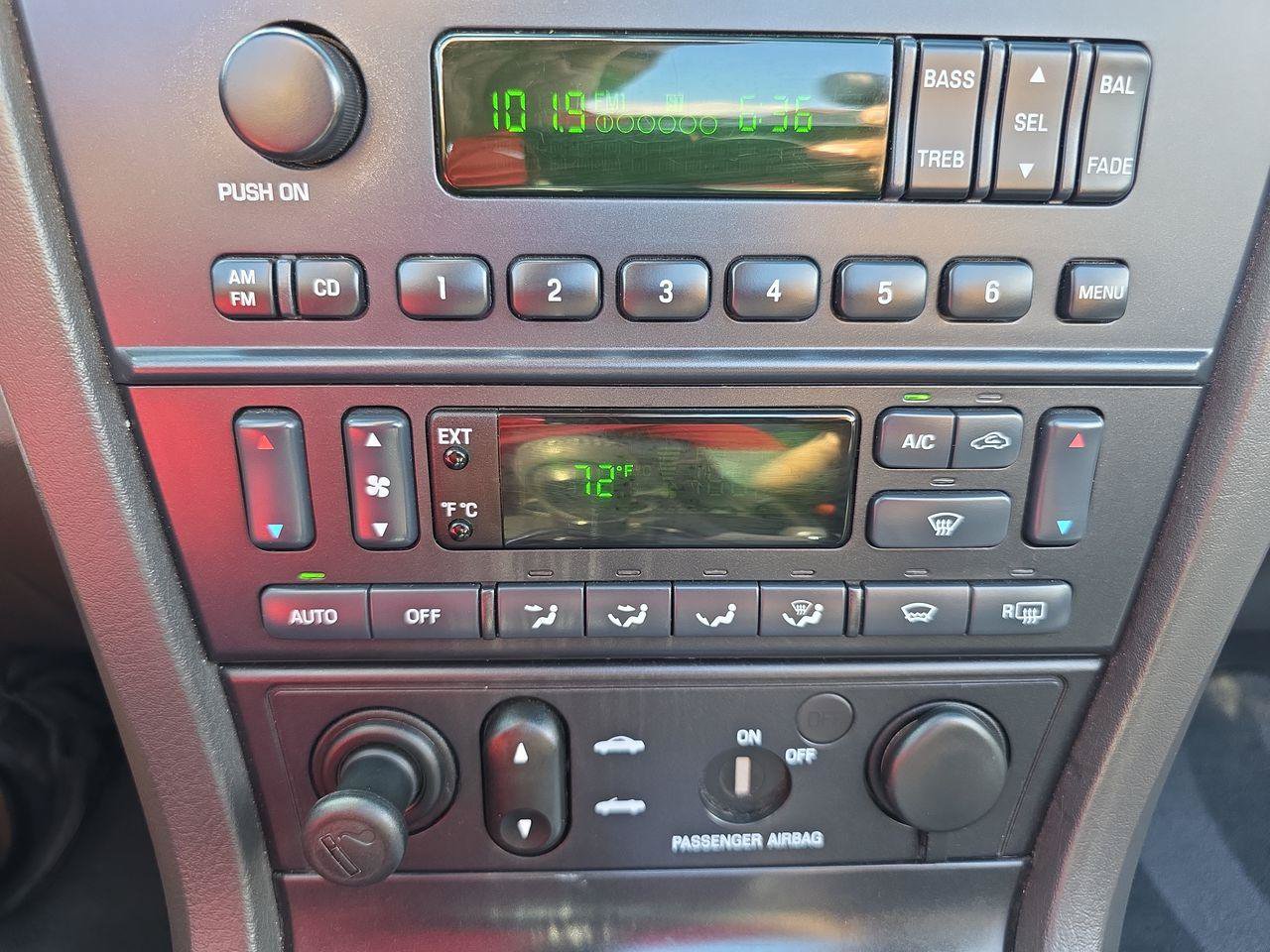 Used 2002 Ford Thunderbird RWD image 25
