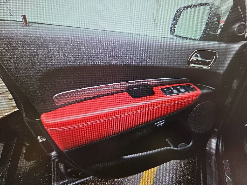 Used 2020 Dodge Durango R/T w/ Technology Group AWD/4WD image 15