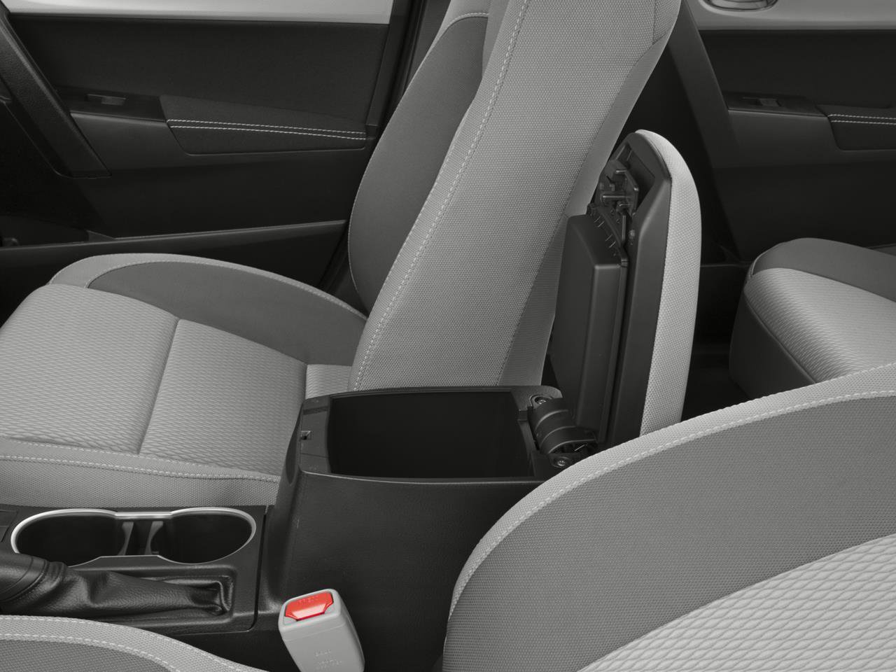 Used 2017 Toyota Corolla LE w/ Carpet Mat Package (TMS) image 10