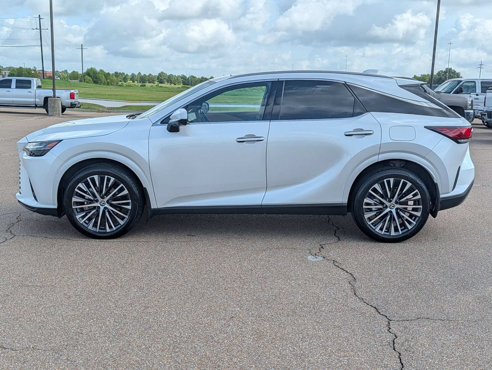 Used 2023 Lexus RX 350 Premium Plus w/ Accessory Package (K3) FWD image 2