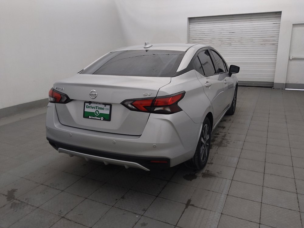 Used 2022 Nissan Versa SV FWD image 9