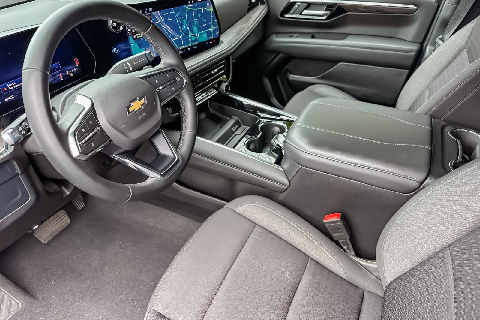 Used 2025 Chevrolet Tahoe LS AWD/4WD image 9