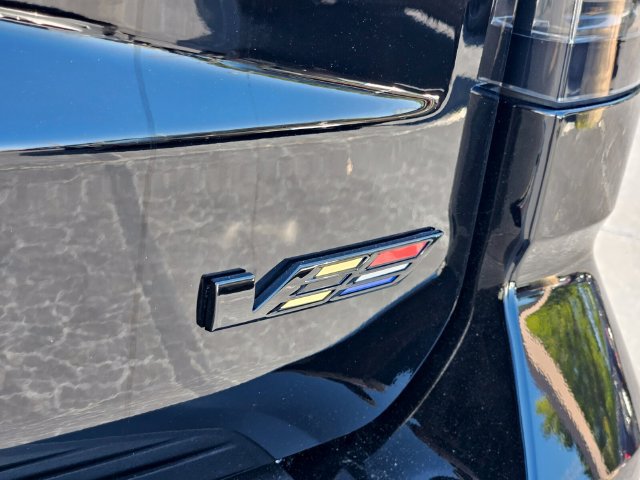 Used 2025 Cadillac Escalade V AWD/4WD image 17