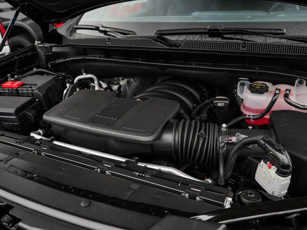 New 2026 Chevrolet Suburban RST w/ RST Capability Package AWD/4WD image 7