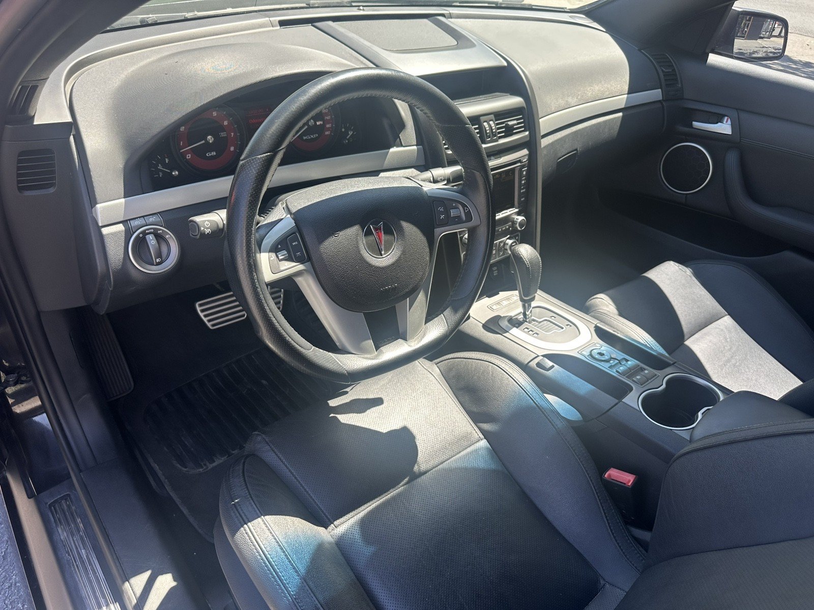 Used 2009 Pontiac G8 GXP RWD image 19
