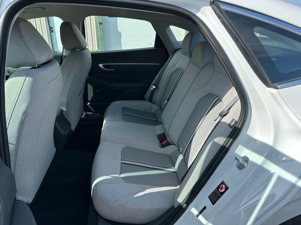 Used 2021 Hyundai Sonata SE w/ Preferred Accessory Package FWD image 22