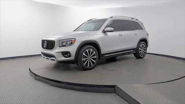 Used 2021 Mercedes-Benz GLB 250 w/ Premium Package image 2