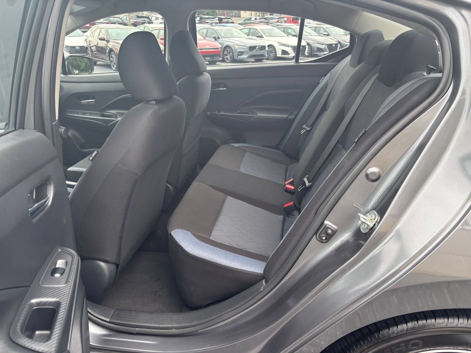 Used 2025 Nissan Versa SV FWD image 21