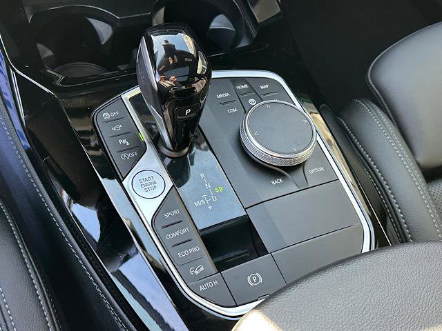 Used 2023 BMW X4 xDrive30i image 25