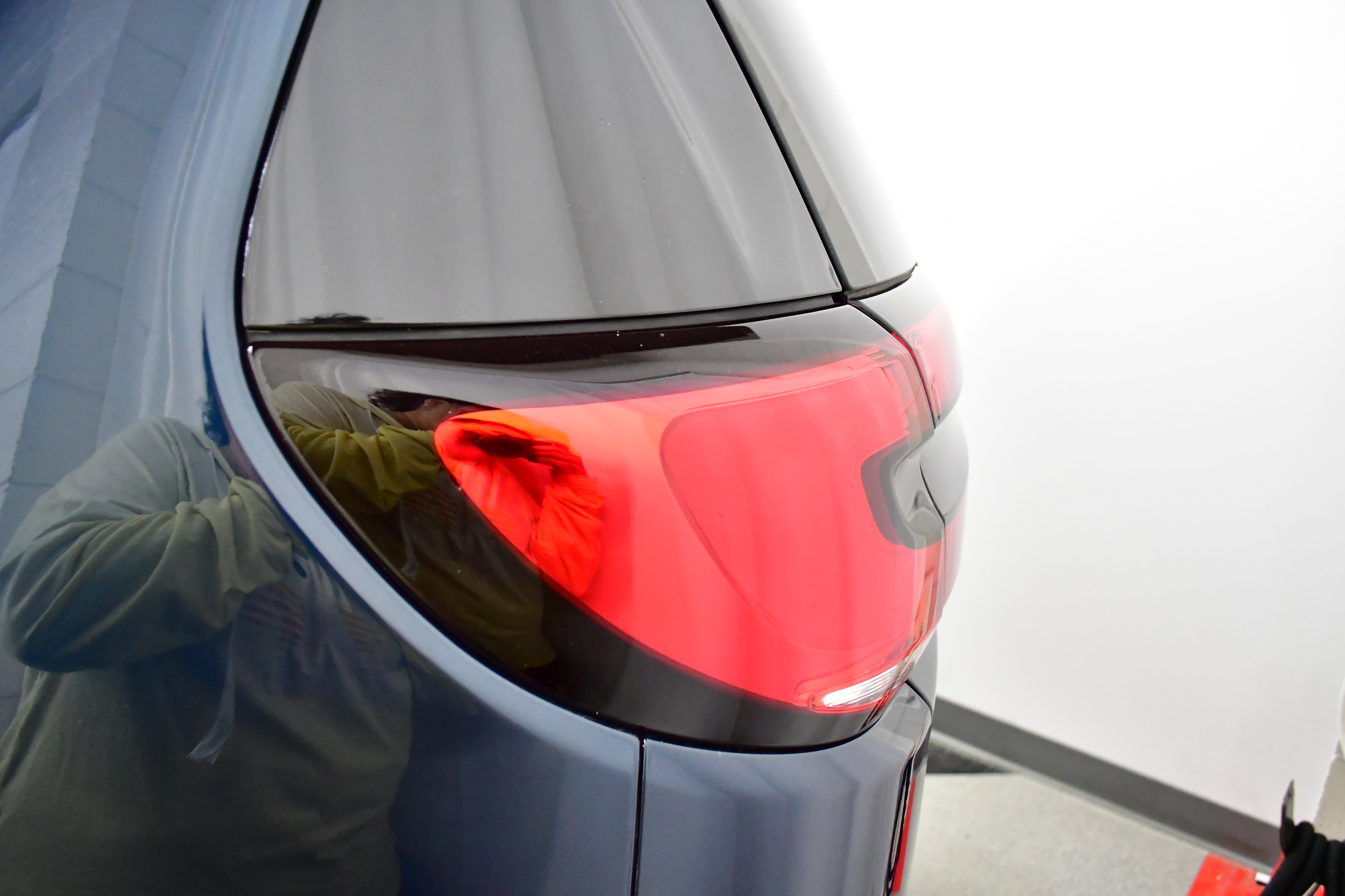 Used 2023 Chrysler Pacifica Touring-L w/ Uconnect Theater Family Group FWD image 36