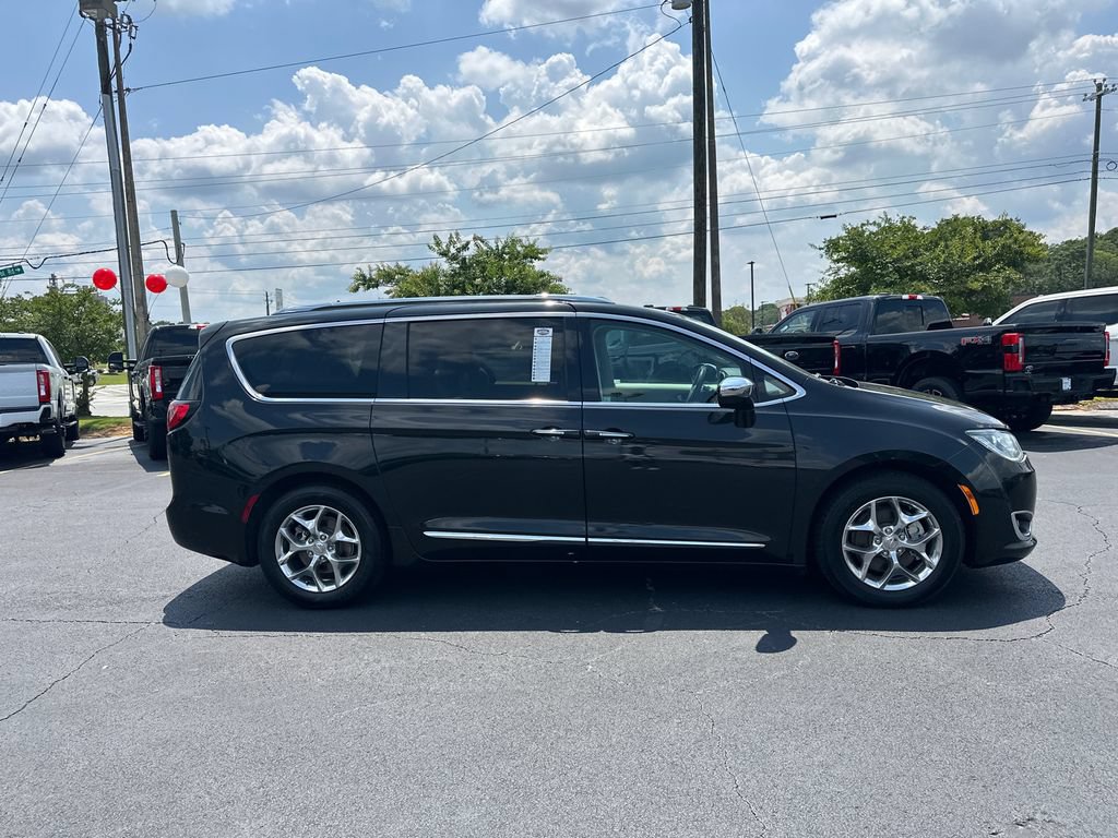 Used 2019 Chrysler Pacifica Limited FWD image 8