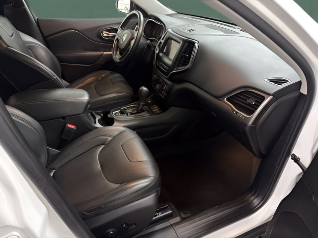 Used 2020 Jeep Cherokee Latitude Lux w/ Comfort/Convenience Group AWD/4WD image 14