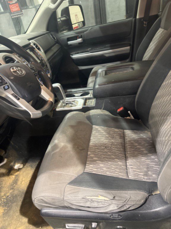 Used 2020 Toyota Tundra SR5 w/ SR5 Upgrade Package RWD image 39