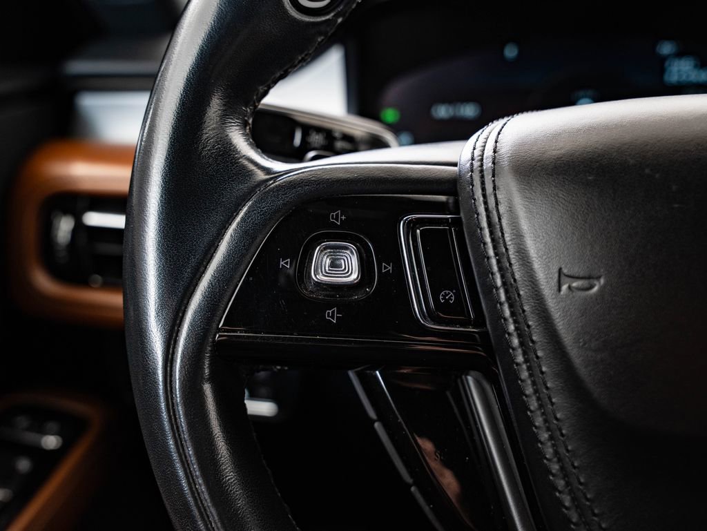 Used 2021 Lincoln Aviator Reserve image 29