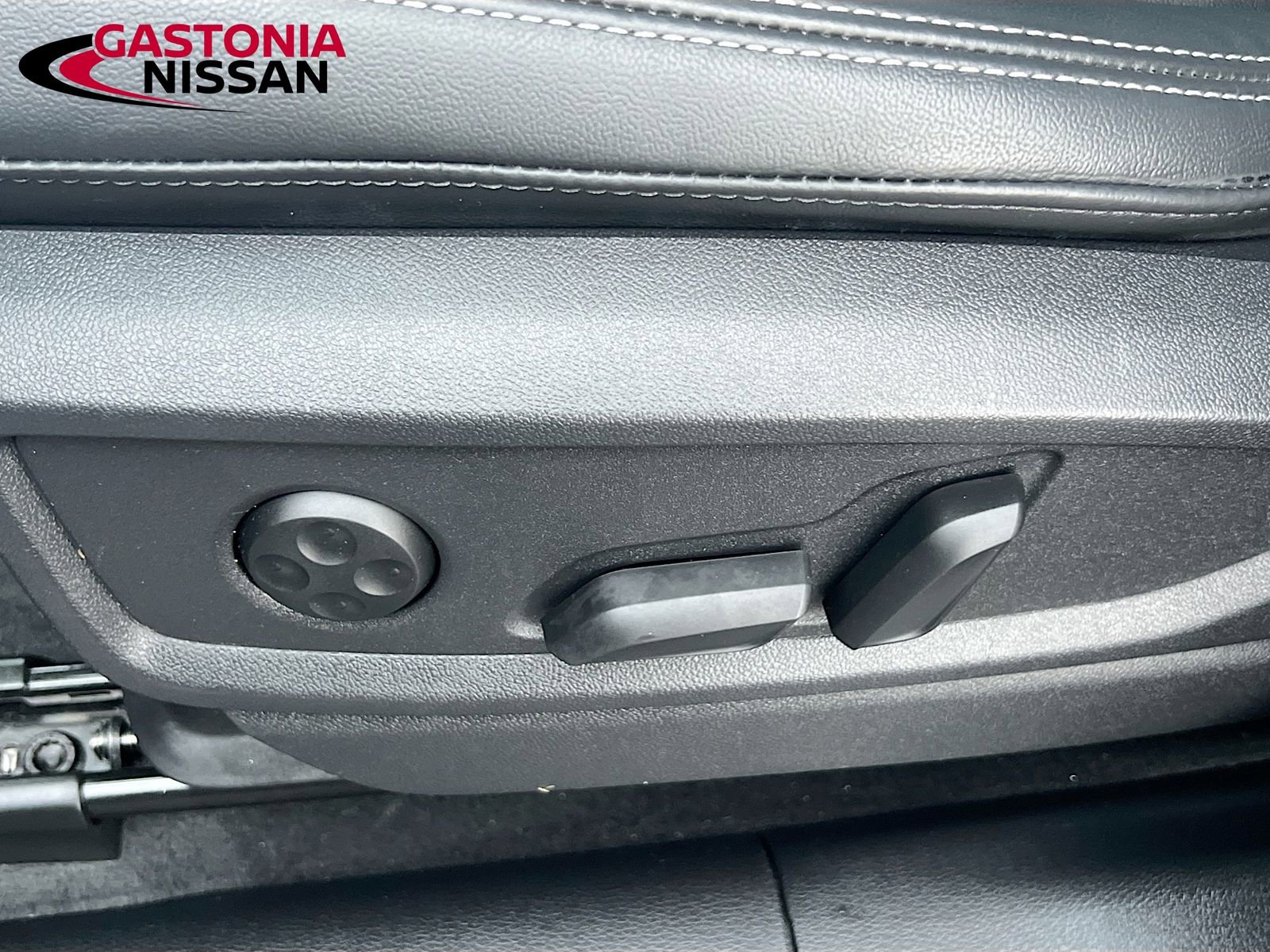 Used 2023 Audi Q5 2.0T Premium w/ Convenience Package image 26