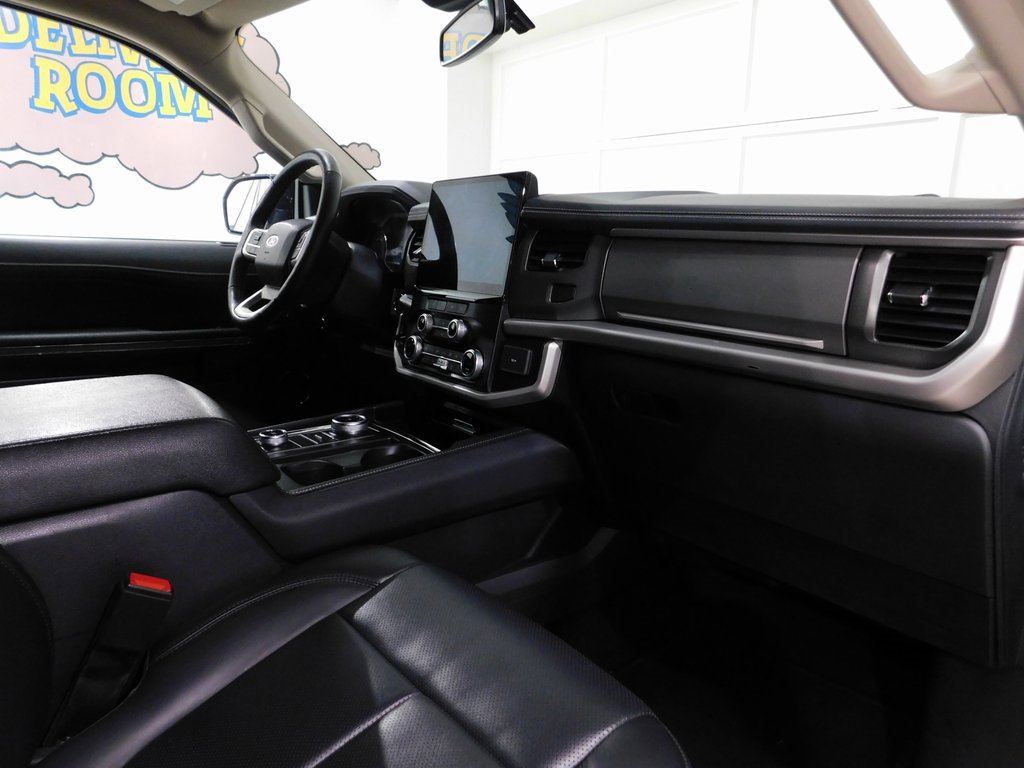 Used 2024 Ford Expedition XLT image 91