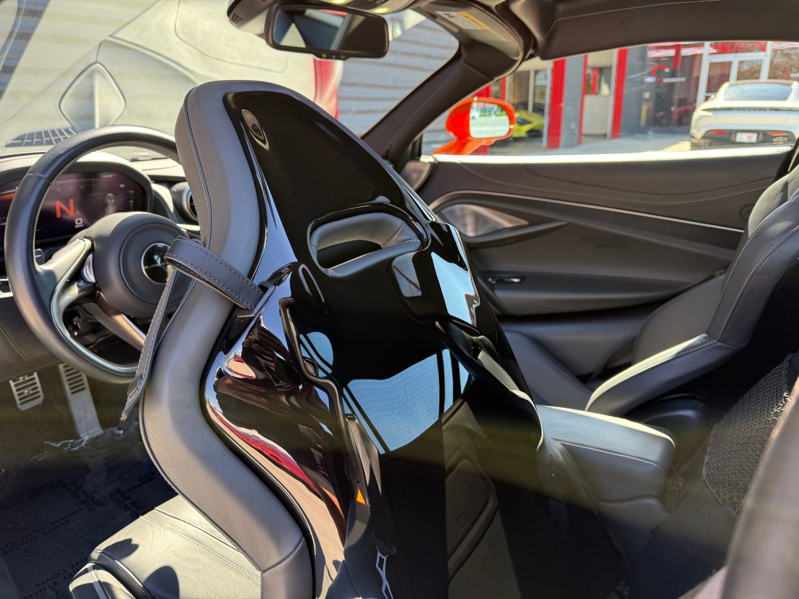 Used 2018 McLaren 720S Luxury image 25