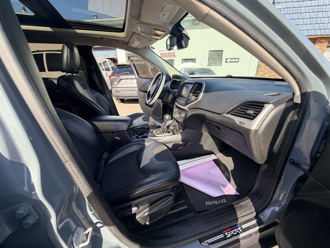 Used 2014 Jeep Cherokee Trailhawk w/ Comfort/Convenience Group image 18