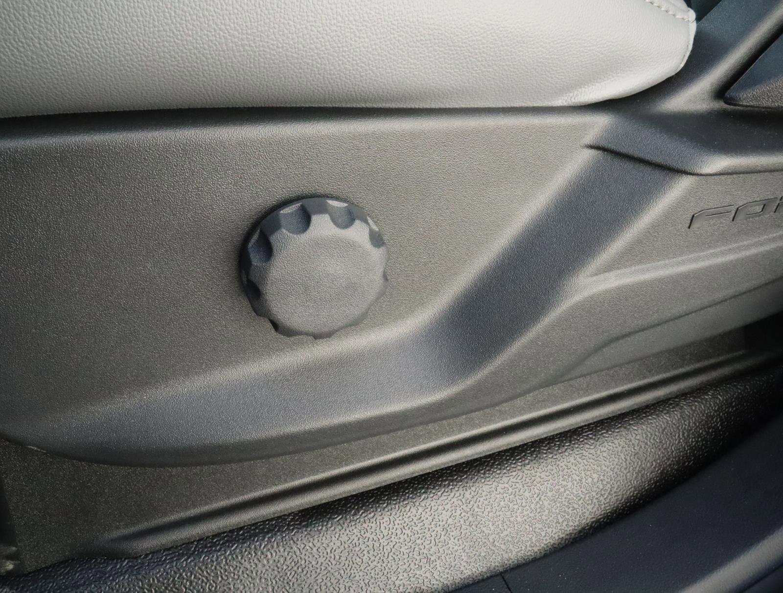 Used 2024 Ford F450 XL w/ XL Chrome Package image 20