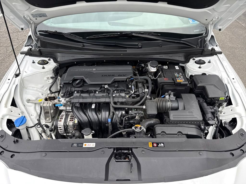Used 2025 Hyundai Elantra SEL image 25