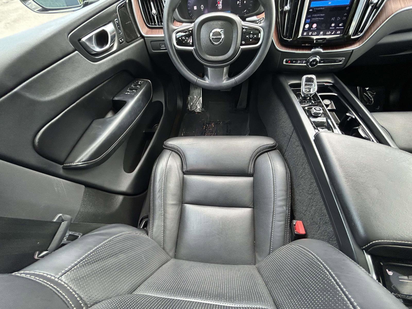 Certified 2023 Volvo XC60 B5 Ultimate w/ Climate Package AWD/4WD image 14