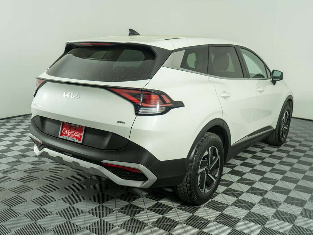 Used 2023 Kia Sportage LX AWD/4WD image 6