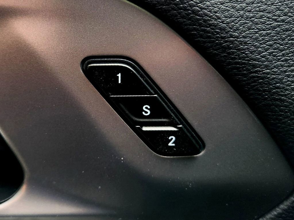 New 2025 Chrysler Pacifica Select w/ Uconnect Theater Family Group image 14