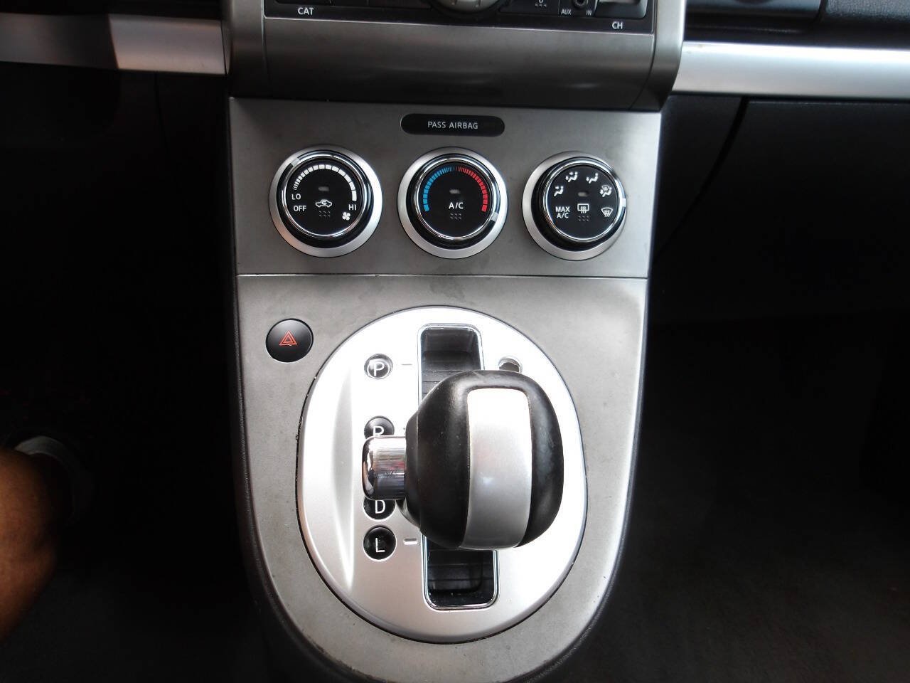 Used 2012 Nissan Sentra 2.0 SR FWD image 14