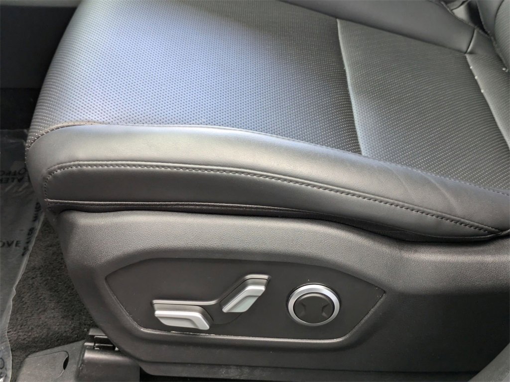 Used 2025 Hyundai Santa Fe SEL image 15