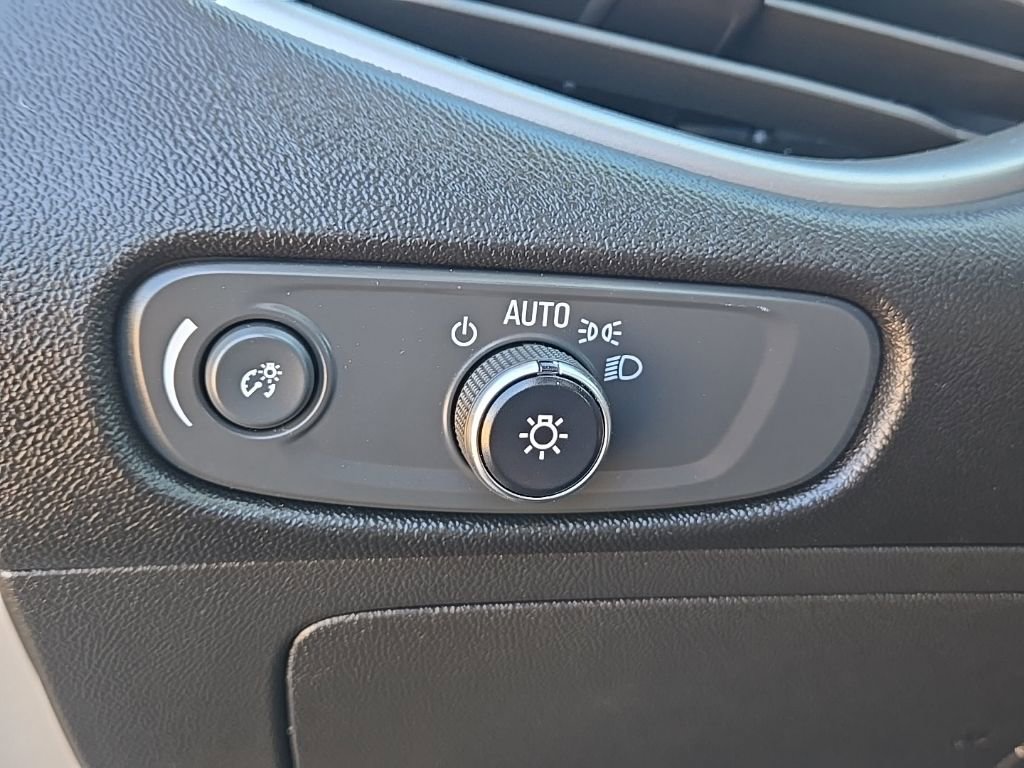 Used 2024 Chevrolet Malibu LT image 21